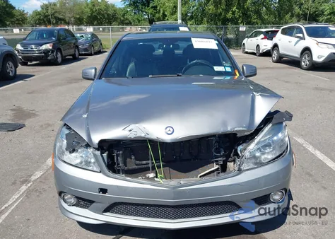 2010 Mercedes-Benz C 300 Luxury 4Matic/Sport 4Matic from USA, damaged, VIN WDDGF8BB1AR126896